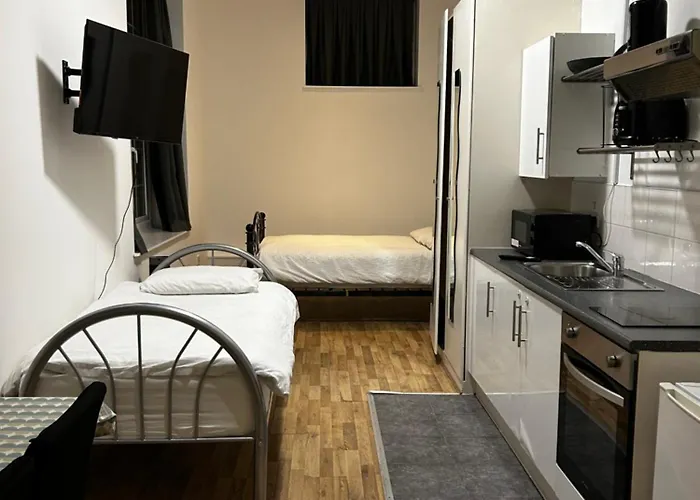 Manor Rooms